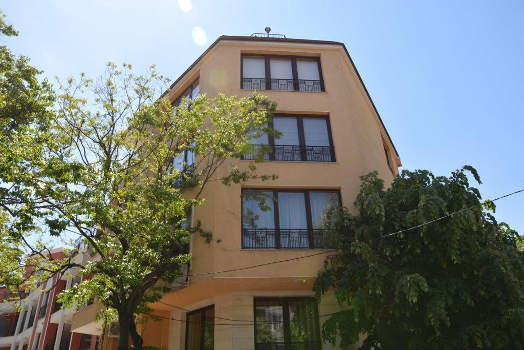 Vazov Residence , Two Bedroom Top Centre Apartment ヴァルナ エクステリア 写真