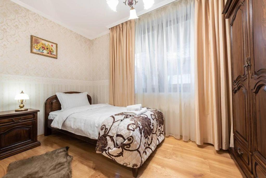 Vazov Residence , Two Bedroom Top Centre Apartment ヴァルナ エクステリア 写真