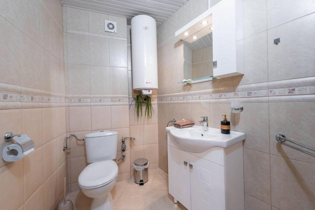Vazov Residence , Two Bedroom Top Centre Apartment ヴァルナ エクステリア 写真